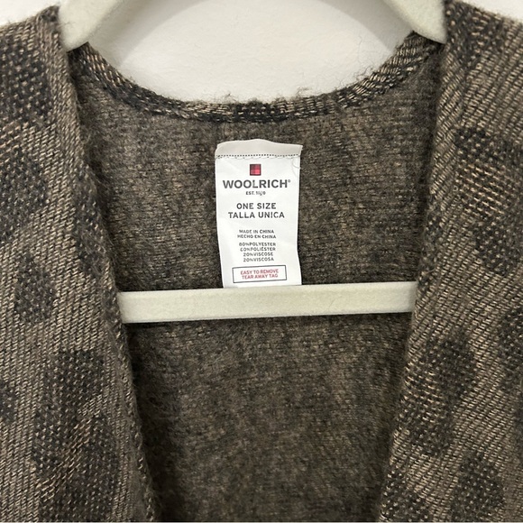 Woolrich Women's Luxe Soft Warm Cozy Blanket Shawl Wrap Leopard Cape One Size - Picture 3 of 6